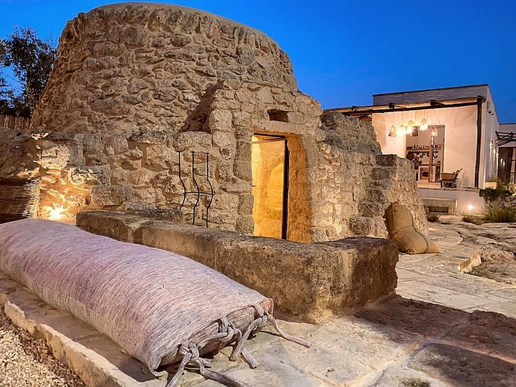 Trullo Santovia Bed & Breakfast Сант'Изидоро Екстериор снимка