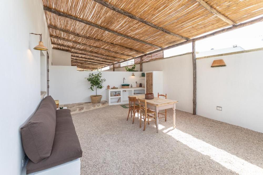Trullo Santovia Bed & Breakfast Сант'Изидоро Екстериор снимка