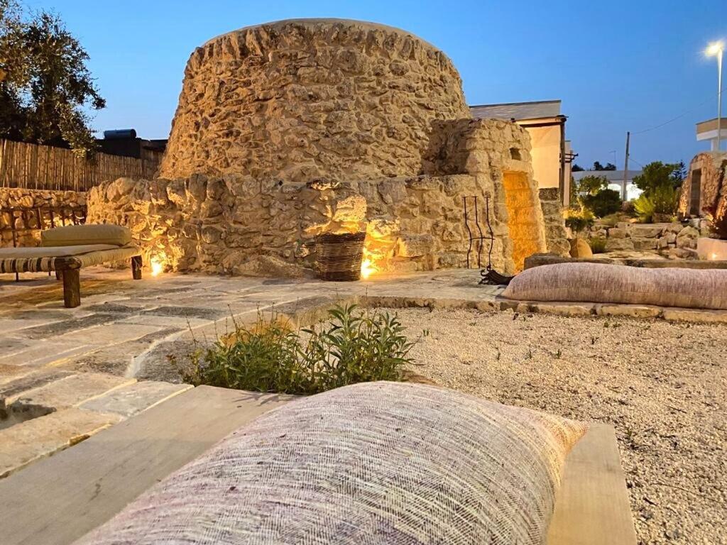 Trullo Santovia Bed & Breakfast Сант'Изидоро Екстериор снимка
