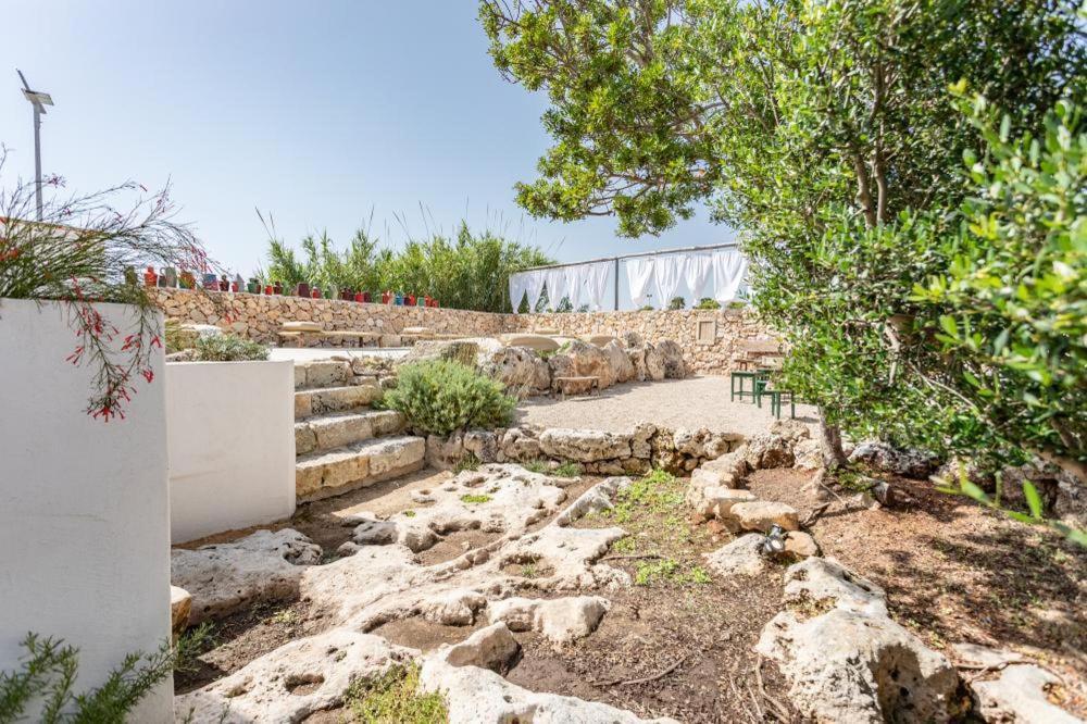 Trullo Santovia Bed & Breakfast Сант'Изидоро Екстериор снимка