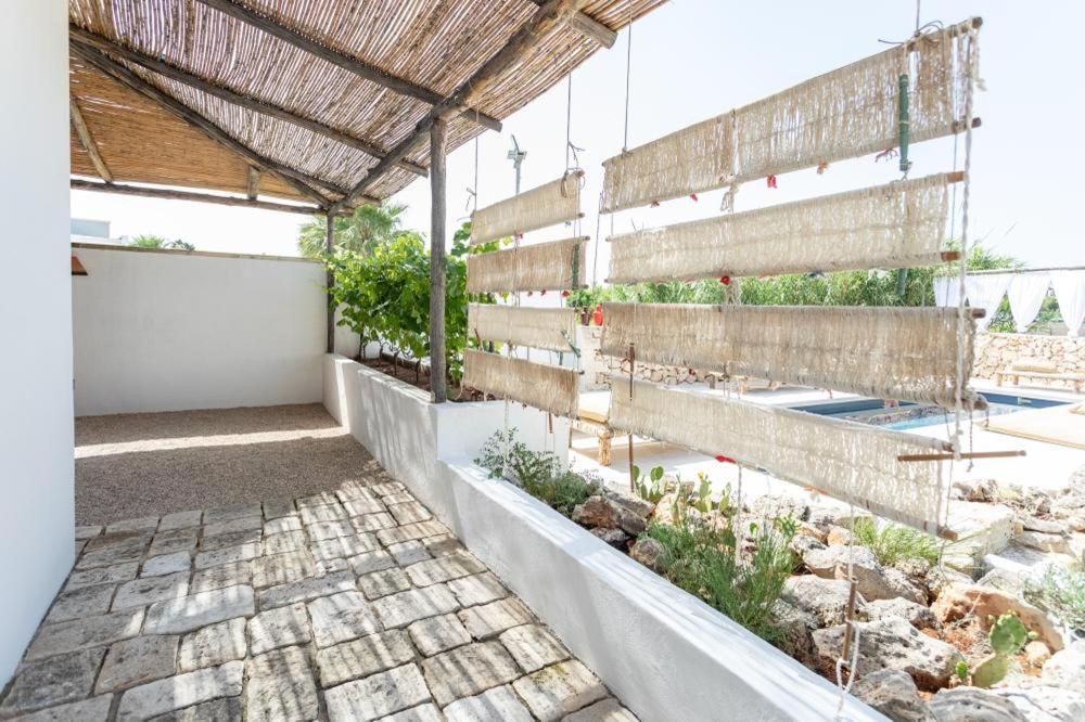 Trullo Santovia Bed & Breakfast Сант'Изидоро Екстериор снимка