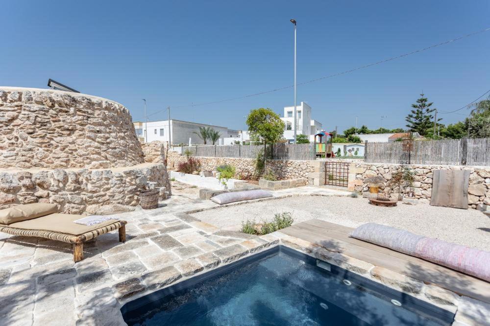 Trullo Santovia Bed & Breakfast Сант'Изидоро Екстериор снимка