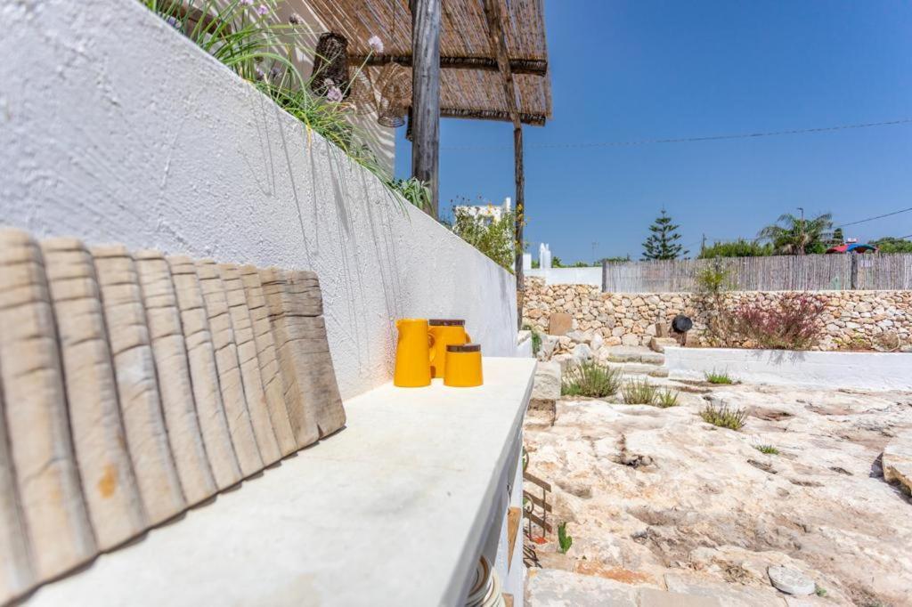 Trullo Santovia Bed & Breakfast Сант'Изидоро Екстериор снимка