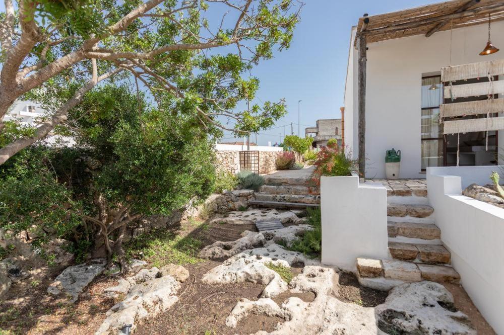 Trullo Santovia Bed & Breakfast Сант'Изидоро Екстериор снимка