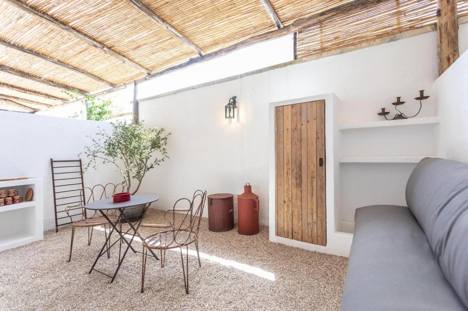 Trullo Santovia Bed & Breakfast Сант'Изидоро Екстериор снимка